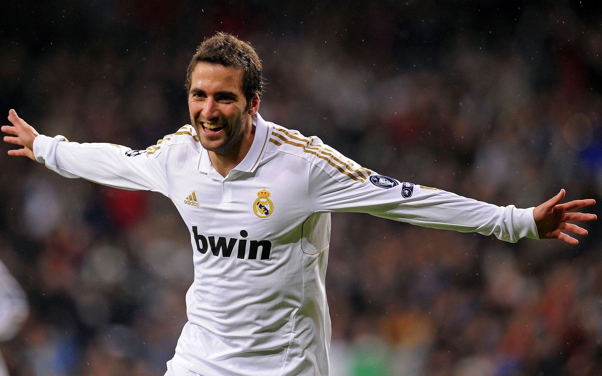 意甲引领欧洲战术潮流，注重控球与压迫，意甲用球2020