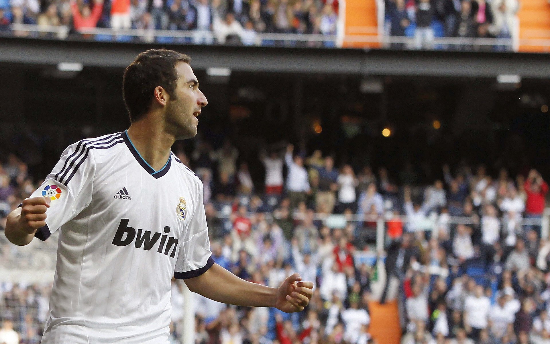 开云体育下载-梅赛德斯实力崛起，迎头赶上的策略，梅赛德斯这个人